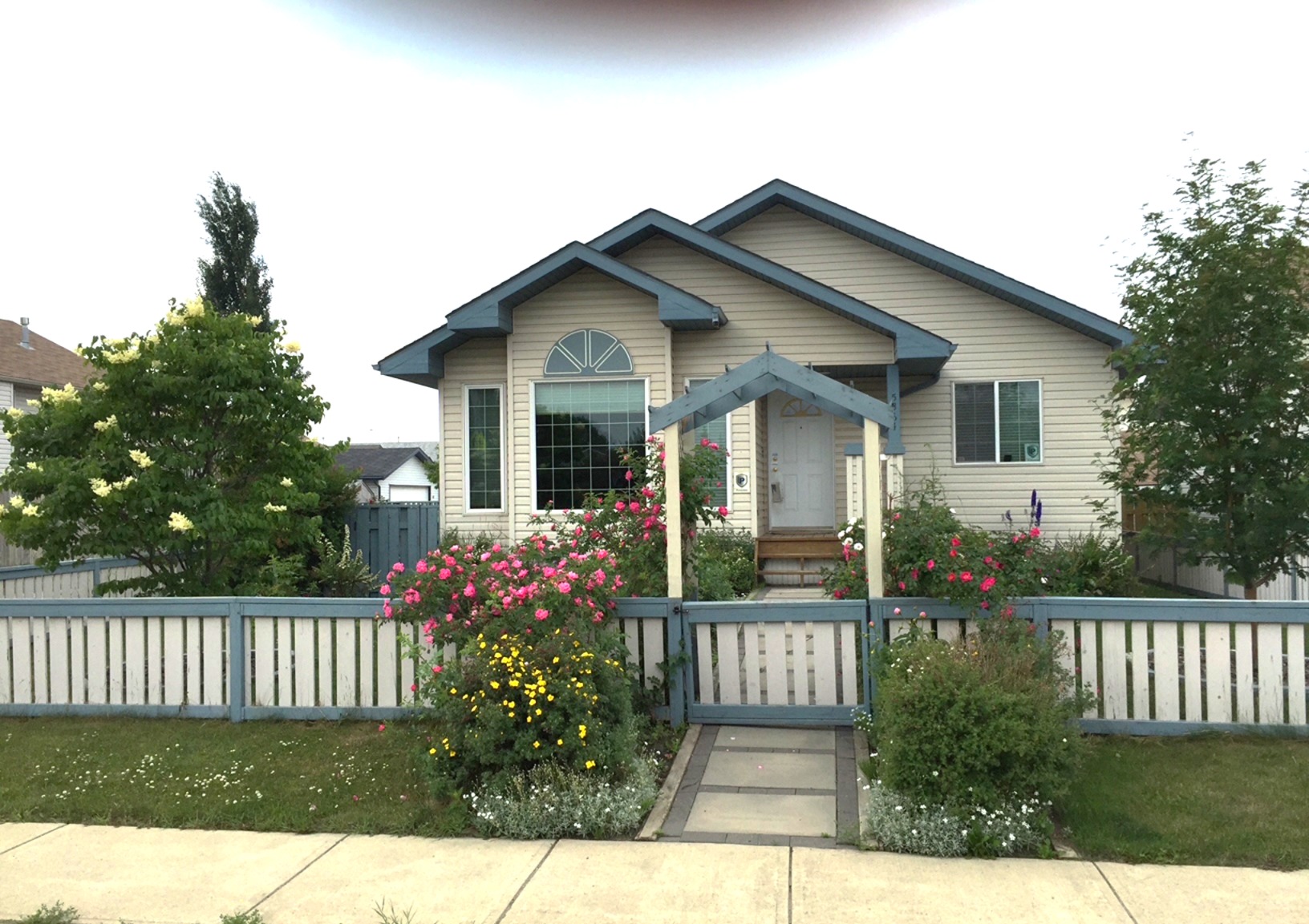 $489,900.00   5364 - 61 Avenue, Olds  C/S
